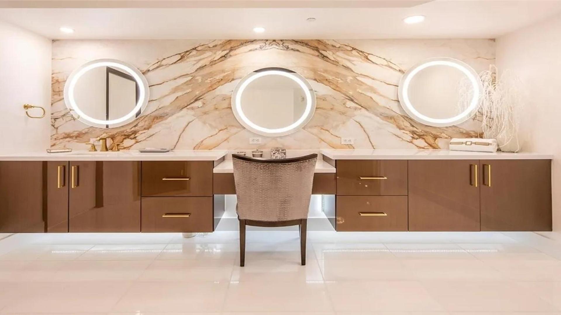 Stunning Four Bedroom Fully Professionally Remodeled Apartment Las Vegas Esterno foto