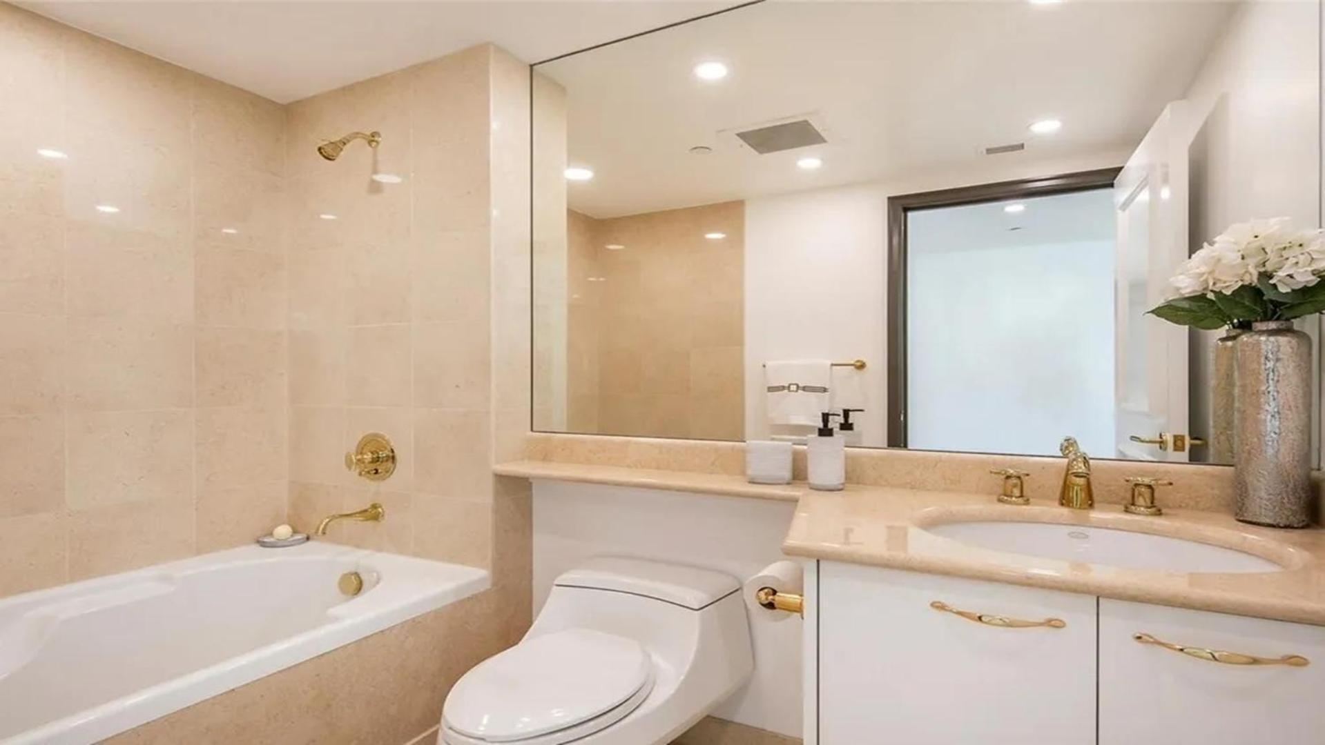Stunning Four Bedroom Fully Professionally Remodeled Apartment Las Vegas Esterno foto