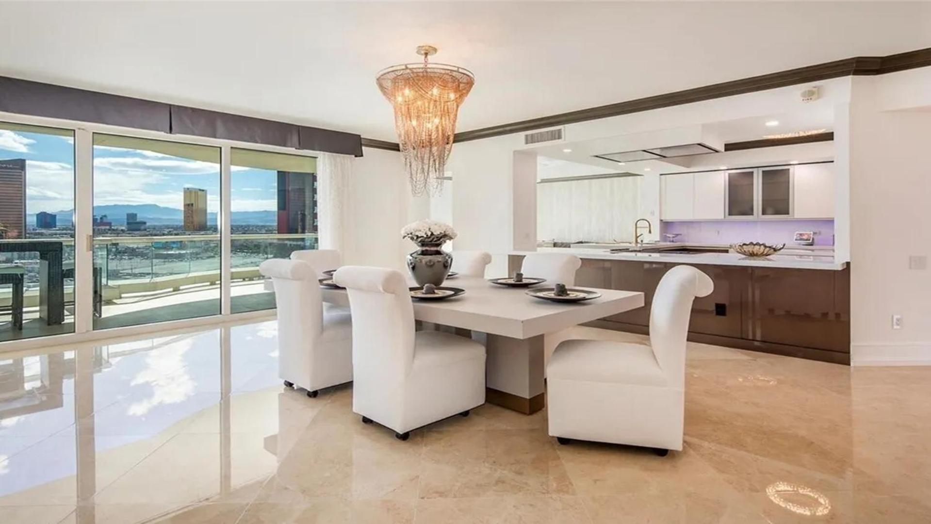 Stunning Four Bedroom Fully Professionally Remodeled Apartment Las Vegas Esterno foto