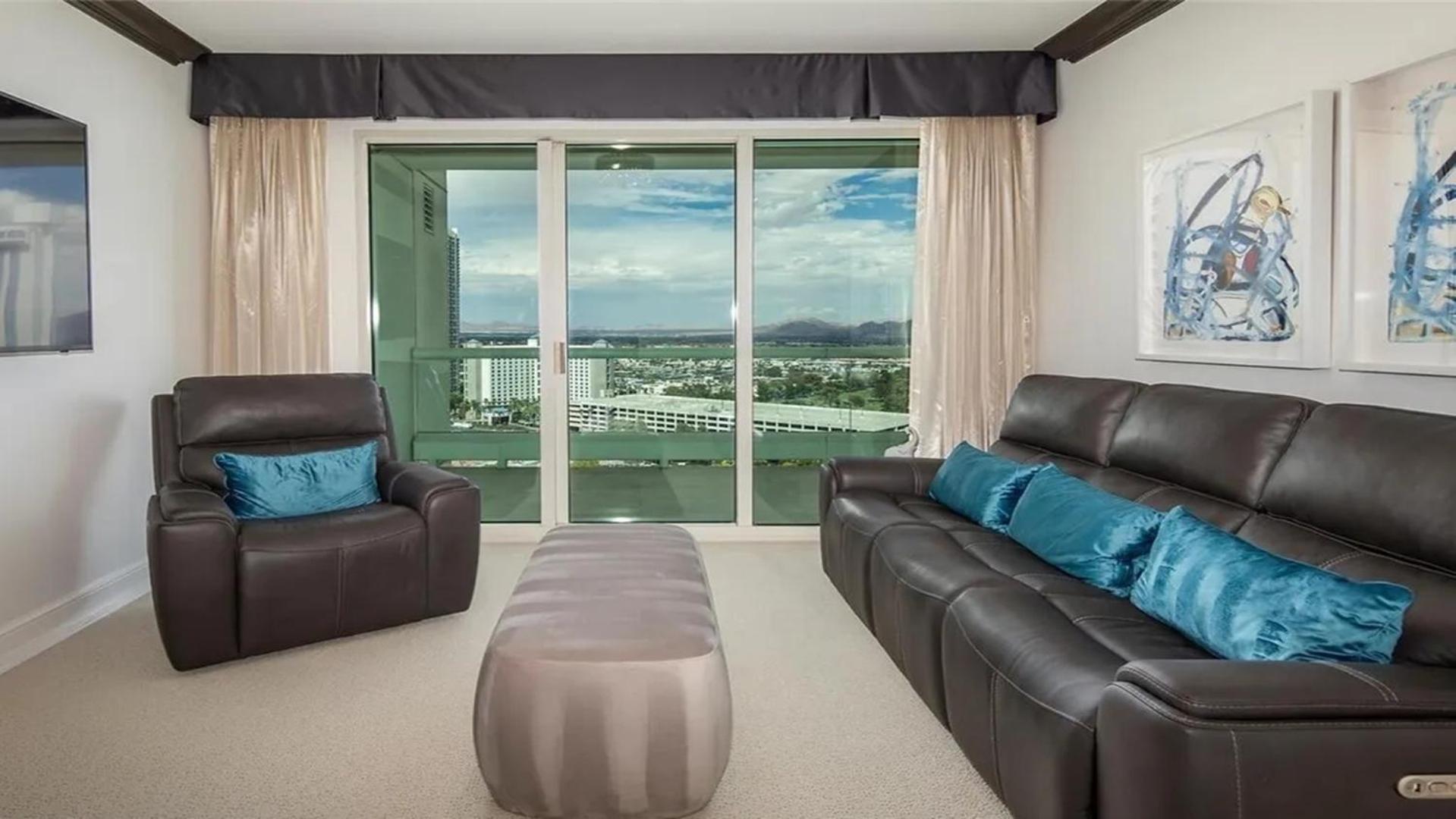 Stunning Four Bedroom Fully Professionally Remodeled Apartment Las Vegas Esterno foto