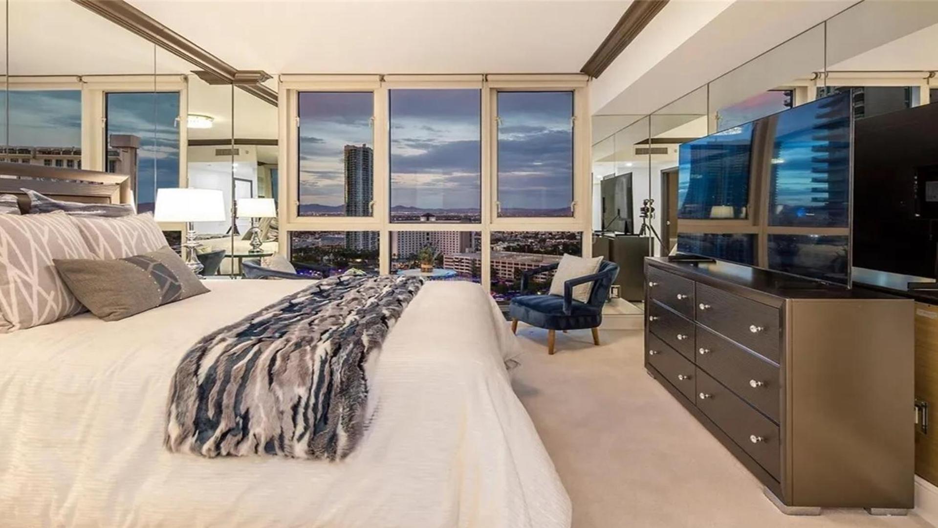 Stunning Four Bedroom Fully Professionally Remodeled Apartment Las Vegas Esterno foto
