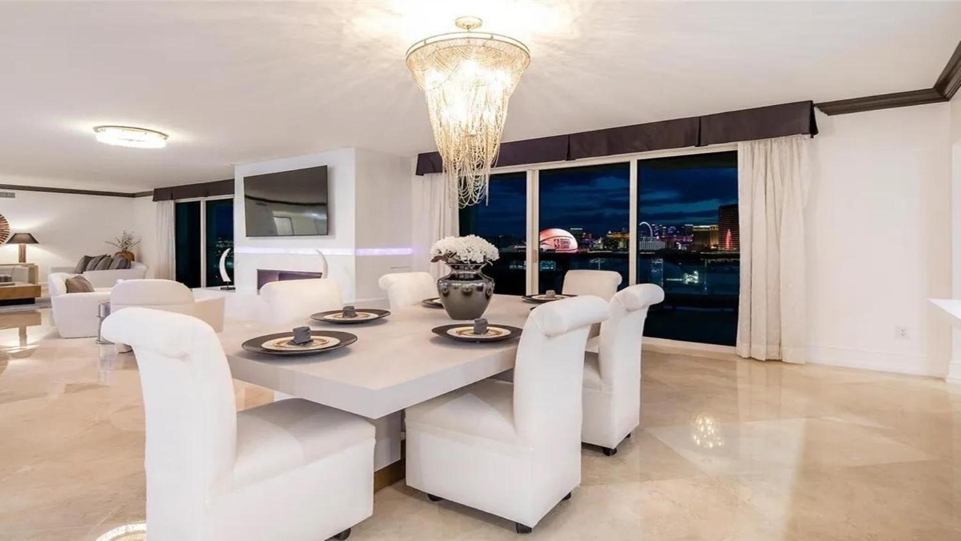 Stunning Four Bedroom Fully Professionally Remodeled Apartment Las Vegas Esterno foto