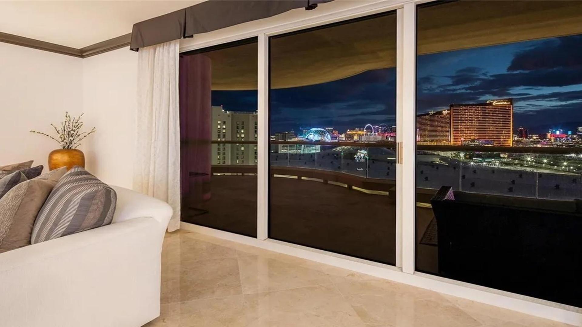 Stunning Four Bedroom Fully Professionally Remodeled Apartment Las Vegas Esterno foto