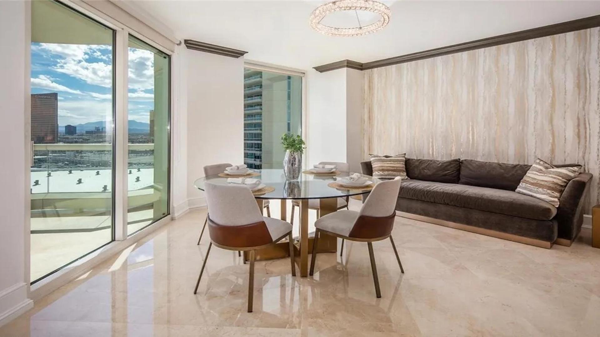 Stunning Four Bedroom Fully Professionally Remodeled Apartment Las Vegas Esterno foto